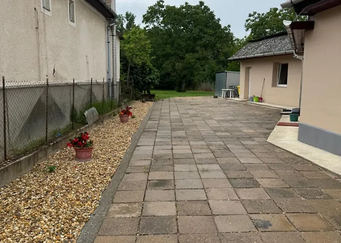 Széchenyi *